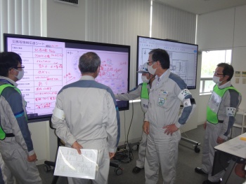 Conduct blind disaster prevention drills( June 2022 , Shin- Etsu Chemical Naoetsu plant)